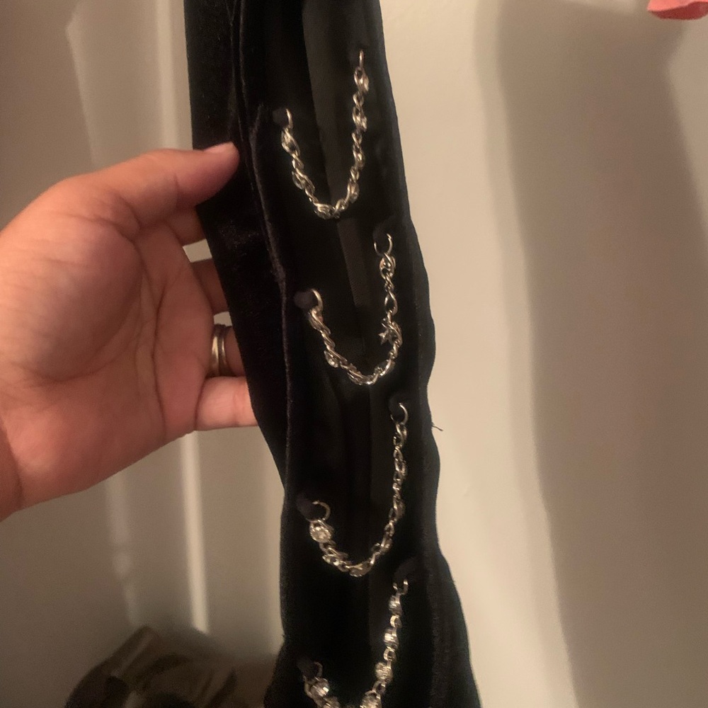 Black Chain-Embellished Women's Accessory